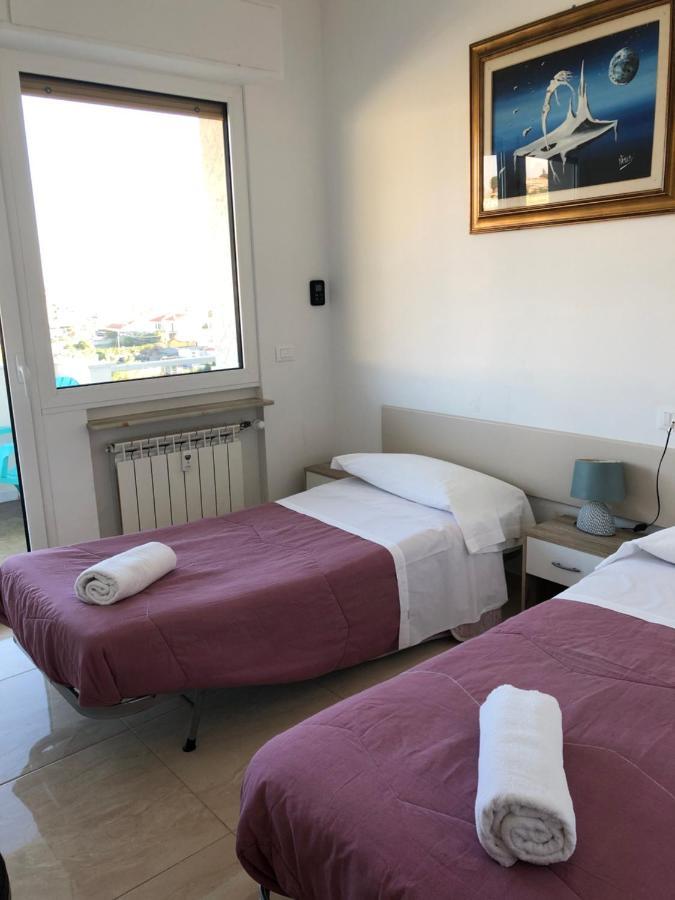 Attico Tacito Apartamento Ventimiglia Exterior foto