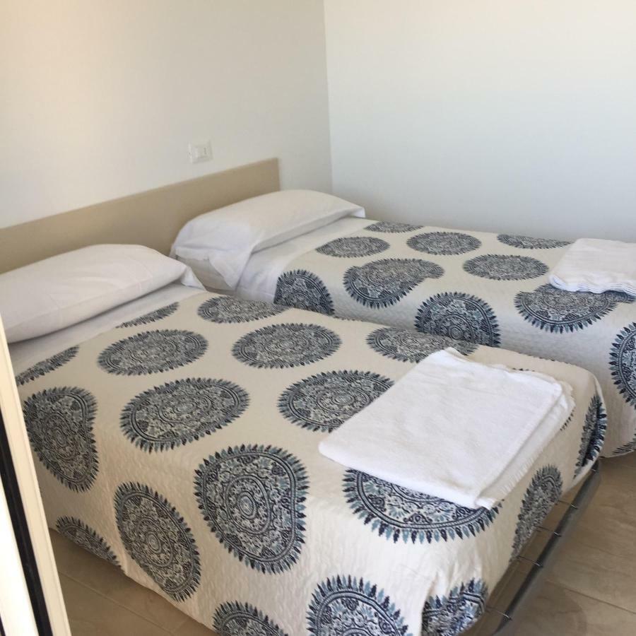 Attico Tacito Apartamento Ventimiglia Exterior foto